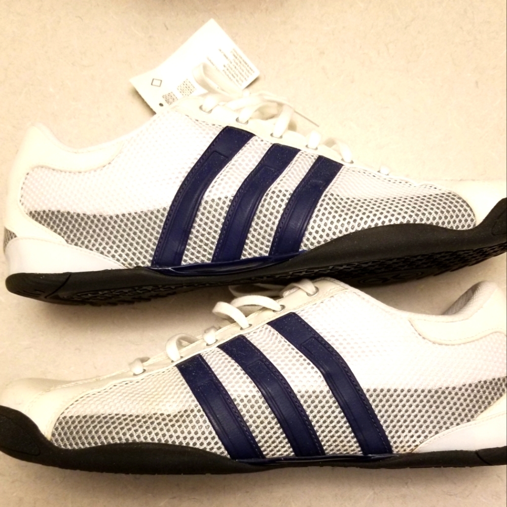 Adidas Men's shoes 10.5